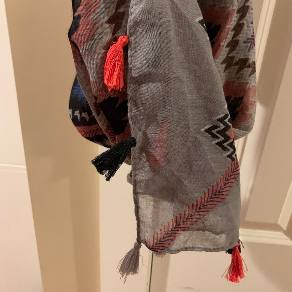 Scarf - Picture 4 of 4